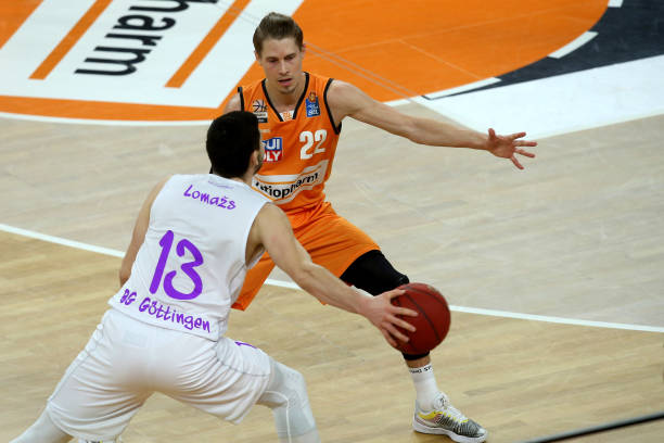 多名优秀外 多名优秀外